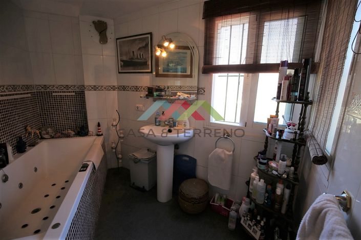 Image No.31-3 Bed Villa for sale