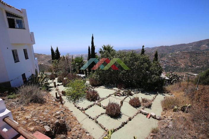 Image No.10-3 Bed Villa for sale