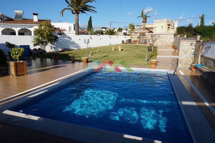 Image No.3-Villa de 4 chambres à vendre à Caleta de Vélez