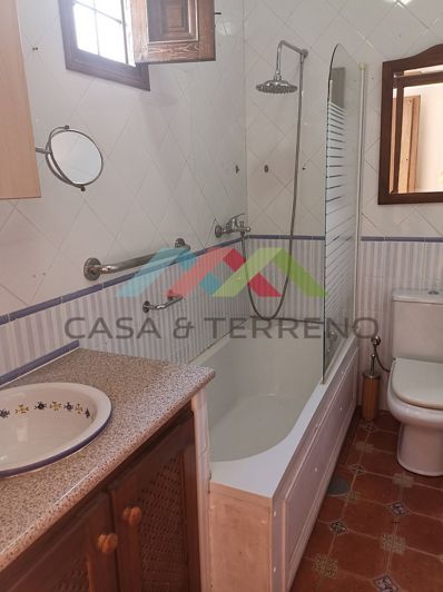 Image No.15-3 Bed Country House for sale