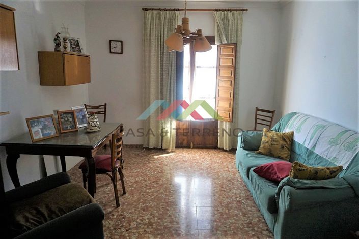 Image No.6-14 Bed Townhouse for sale