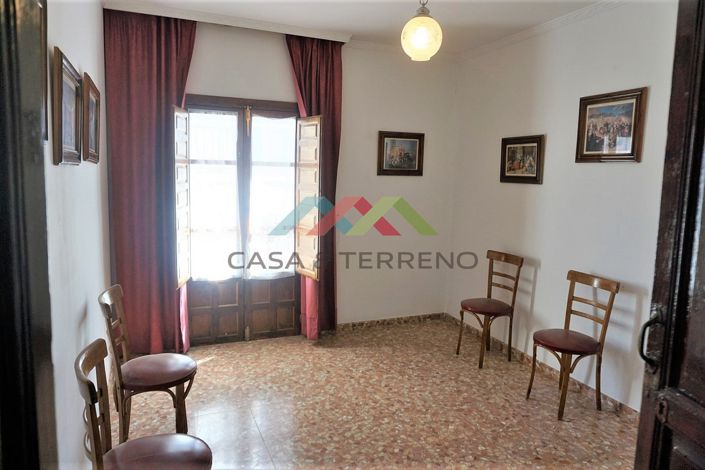 Image No.7-14 Bed Townhouse for sale