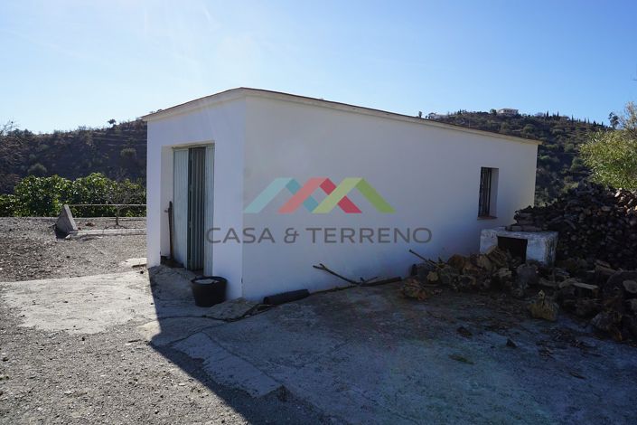 Image No.19-3 Bed Country House for sale