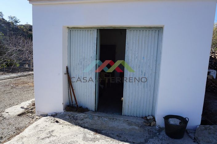 Image No.21-3 Bed Country House for sale