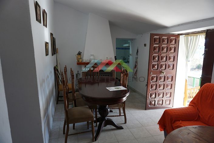 Image No.24-3 Bed Country House for sale