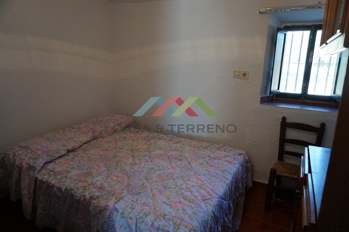 Image No.36-3 Bed Country House for sale
