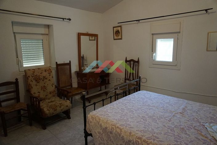 Image No.37-3 Bed Country House for sale