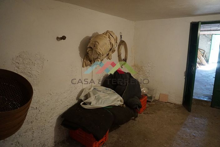 Image No.42-3 Bed Country House for sale