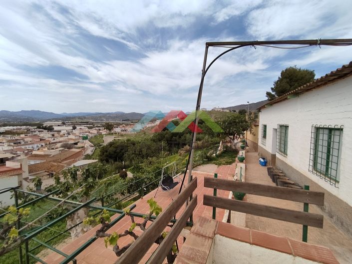 Image No.3-Villa de 4 chambres à vendre à Vélez-Málaga