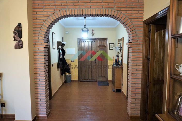 Image No.2-Villa de 5 chambres à vendre à Sayalonga