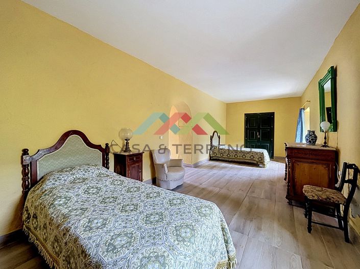 Image No.44-3 Bed Country House for sale