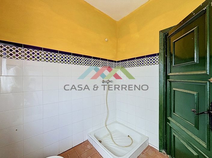 Image No.8-3 Bed Country House for sale