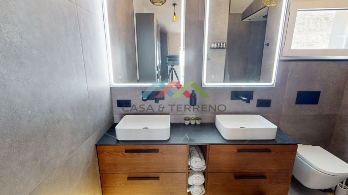 Image No.37-4 Bed Villa for sale