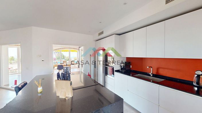 Image No.11-4 Bed Villa for sale