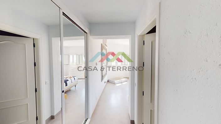 Image No.20-4 Bed Villa for sale