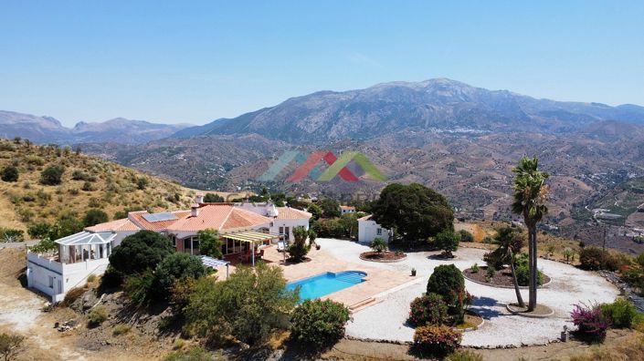 Image No.5-4 Bed Villa for sale