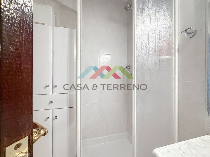 Image No.24-3 Bed Apartment for sale