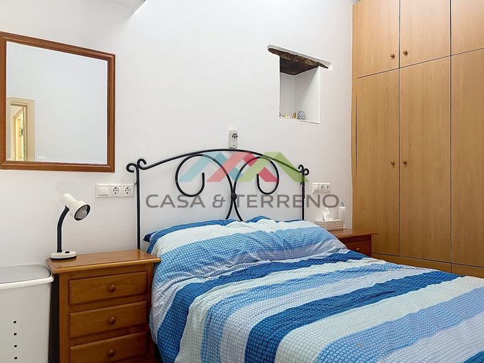 Image No.11-2 Bed Townhouse for sale
