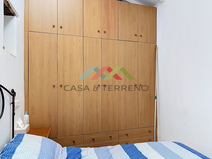 Image No.12-2 Bed Townhouse for sale