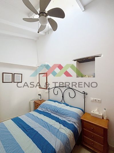 Image No.13-2 Bed Townhouse for sale