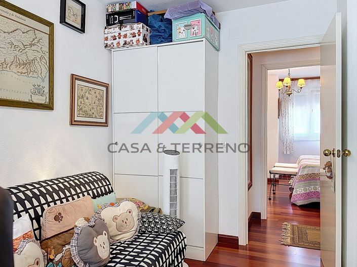 Image No.17-4 Bed Apartment for sale