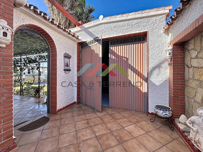 Image No.10-3 Bed Villa for sale