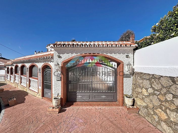 Image No.6-3 Bed Villa for sale