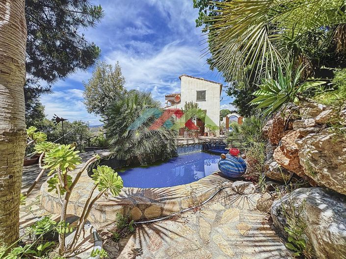Image No.3-Villa de 3 chambres à vendre à Sayalonga