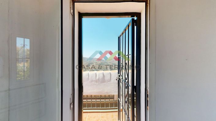Image No.34-3 Bed Villa for sale