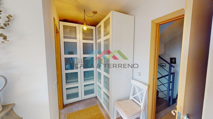 Image No.33-3 Bed Villa for sale