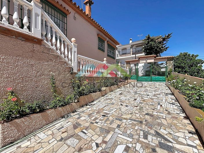 Image No.3-Villa de 3 chambres à vendre à Almayate