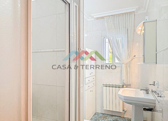 Image No.19-3 Bed Villa for sale