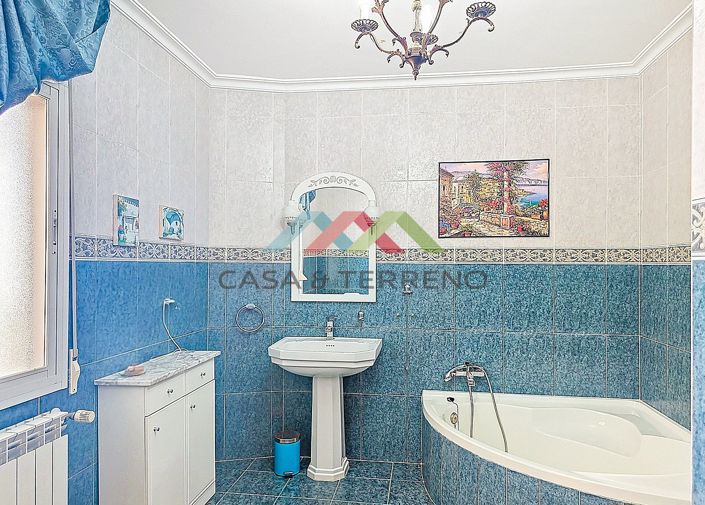 Image No.27-3 Bed Villa for sale