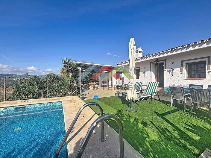 Image No.2-3 Bed Villa for sale