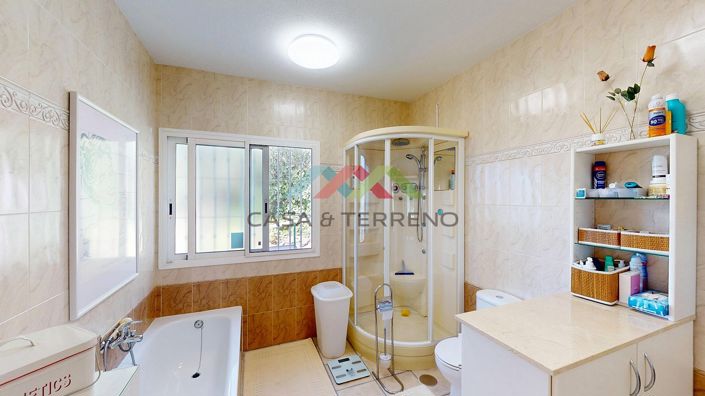 Image No.18-4 Bed Villa for sale