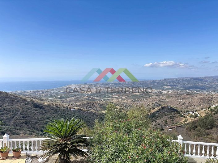 Image No.2-4 Bed Villa for sale