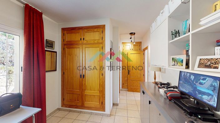 Image No.25-4 Bed Villa for sale