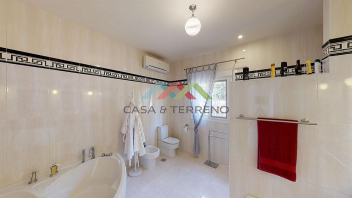 Image No.29-3 Bed Villa for sale