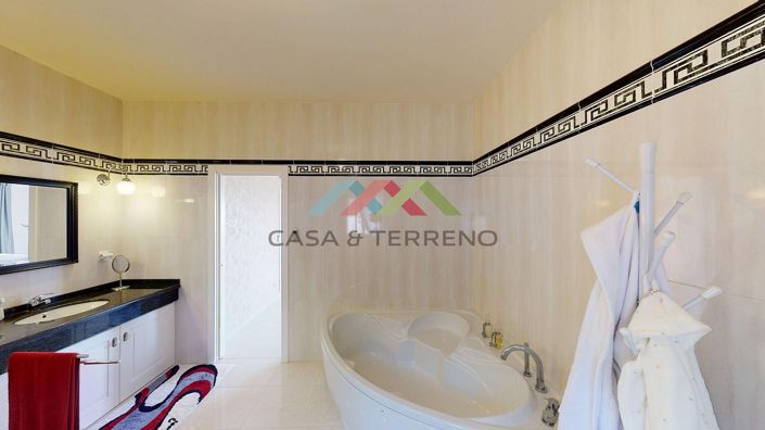 Image No.30-3 Bed Villa for sale