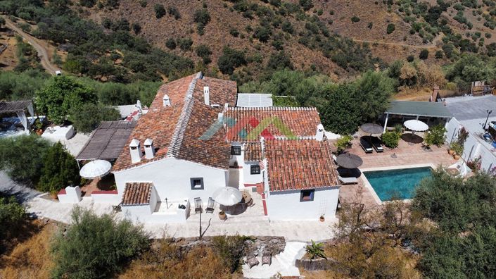 Image No.3-5 Bed Villa for sale