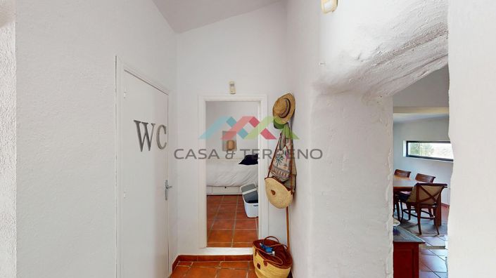 Image No.32-5 Bed Villa for sale