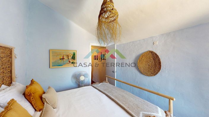 Image No.42-5 Bed Villa for sale