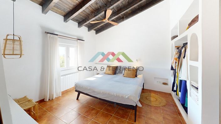 Image No.12-6 Bed Villa for sale