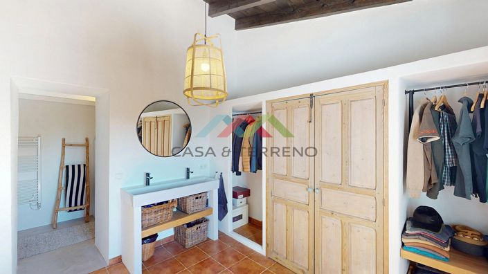Image No.14-6 Bed Villa for sale