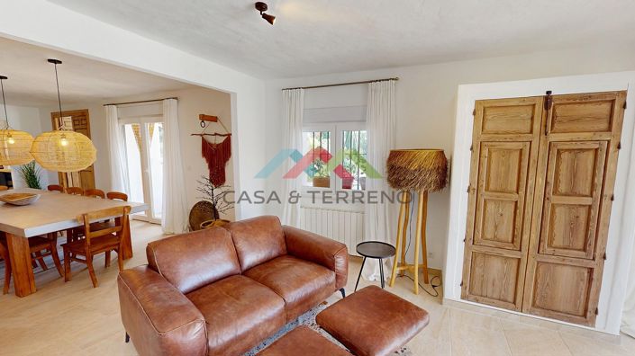 Image No.29-6 Bed Villa for sale