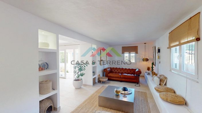 Image No.30-6 Bed Villa for sale