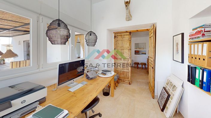 Image No.34-6 Bed Villa for sale
