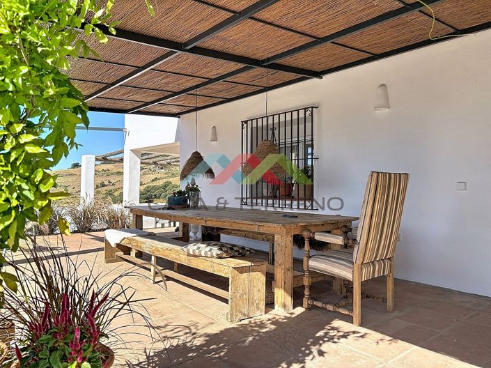 Image No.5-6 Bed Villa for sale