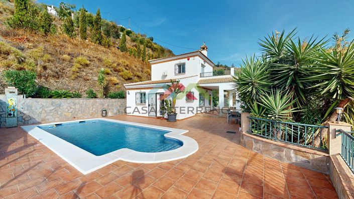 Image No.3-3 Bed Villa for sale