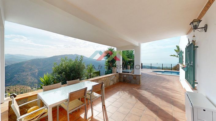 Image No.40-3 Bed Villa for sale